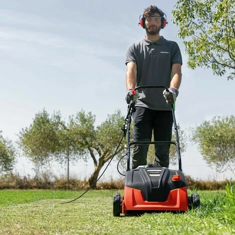 Scarificateur électrique GSC1700C, Puissance 1300W, Vitesse 4000rpm, Largeur De Travail 320mm, Sac De Récupération 30L, Filaire - Greencut 5 Scarificateur électrique GSC1700C, Puissance 1300W, Vitesse 4000rpm, Largeur De Travail 320mm, Sac De Récupération 30L, Filaire - Greencut – Image 5